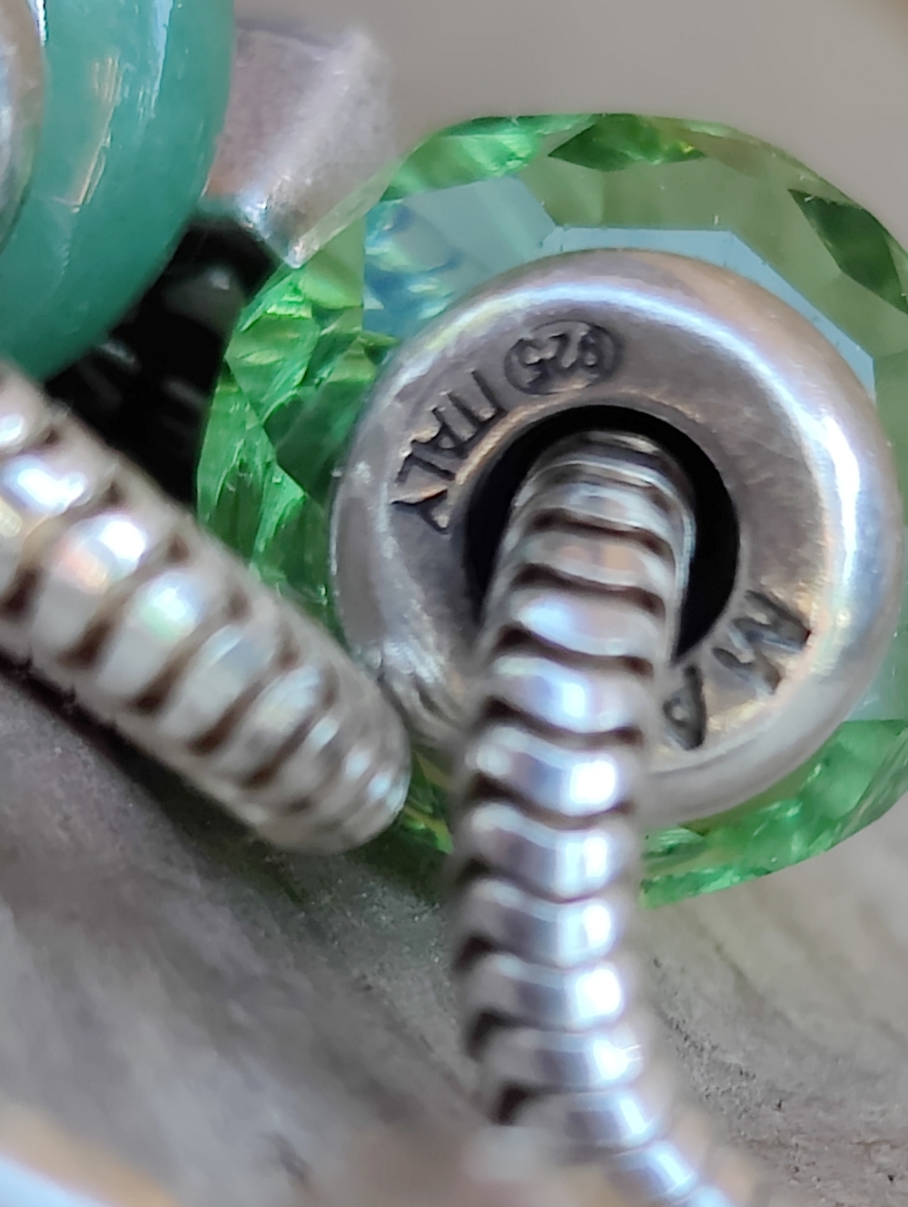 Michael Anthony Sterling Silver Best Mom Charm Bracelet - Picture 6 of 6